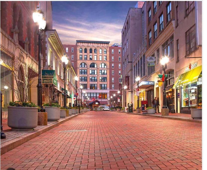 Hartford Downtown: 2Mins Walk To Xl Center Apartamento Exterior foto